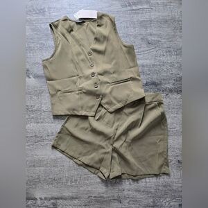Fashion Olive Green Vest and Shorts Set